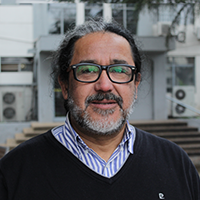Fotografía del profesor de Terapia Ocipacional, Eladio Recabarren