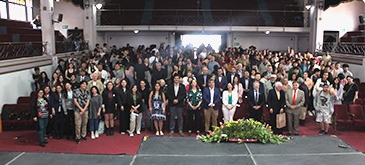 Asistentes a la ceremonia de aniversario de los 30 años de la Escuela de Medicina Usach